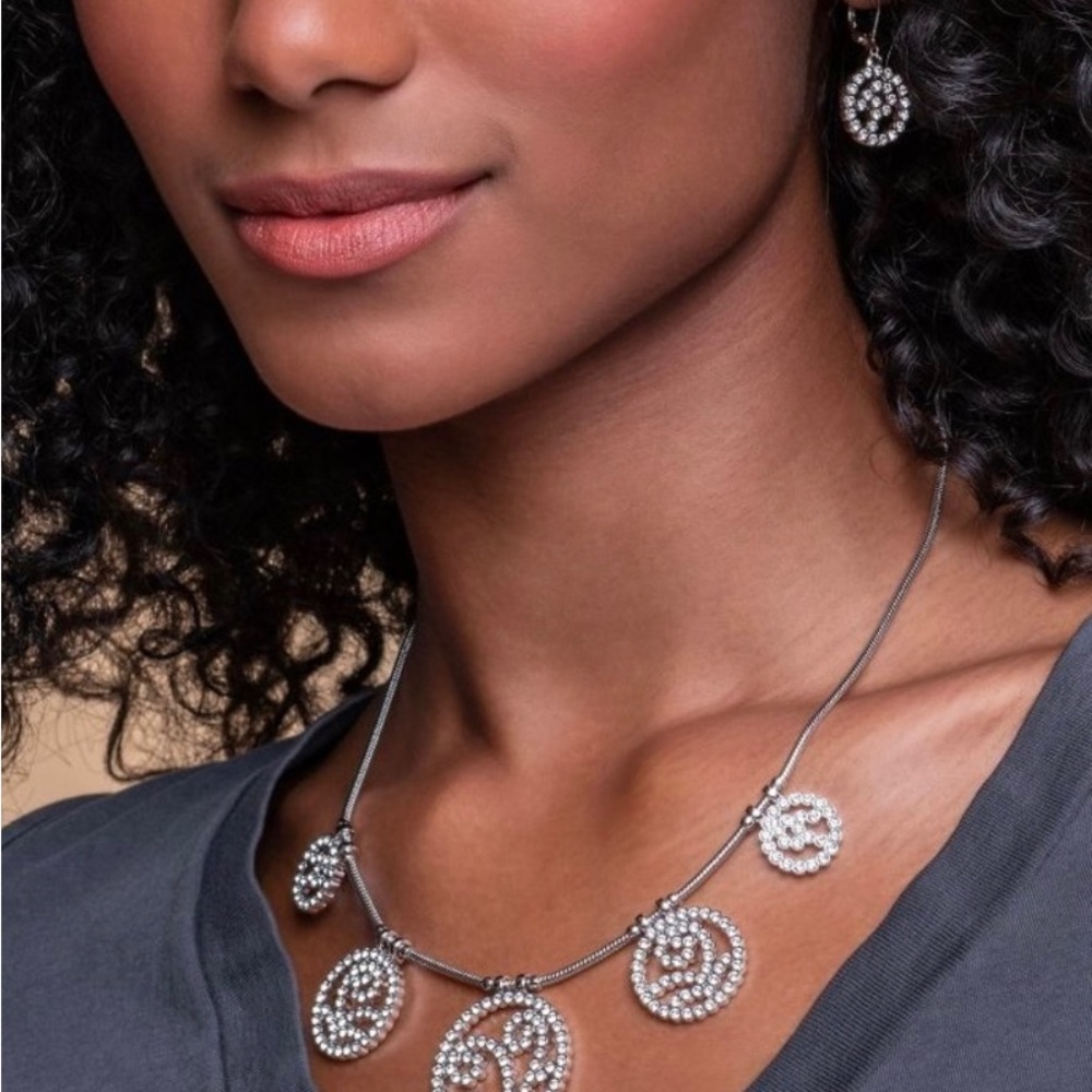 Swirl Necklace